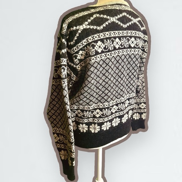Gap Vintage 90’s Era 100% Wool Black & Cream Nordic Winter Print Cardigan Size L - Picture 8 of 14